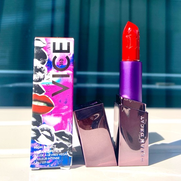 Urban Decay Bad Blood Matte lipstick - Picture 12 of 13